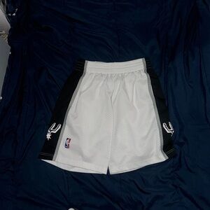 Mitchell & Ness- Spurs basketball shorts